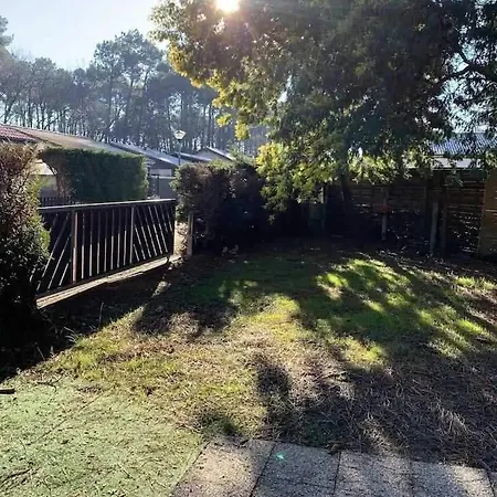 Paisible Et Familial *